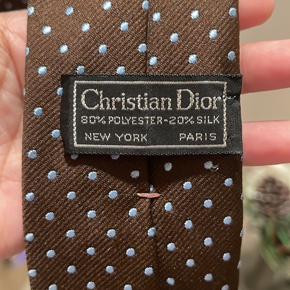 CHRISTIAN DIOR Polka Dot Necktie - Picture 4 of 8